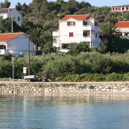 לון Apartments And Rooms By The Sea Jakisnica, Pag - 4160 מראה חיצוני תמונה