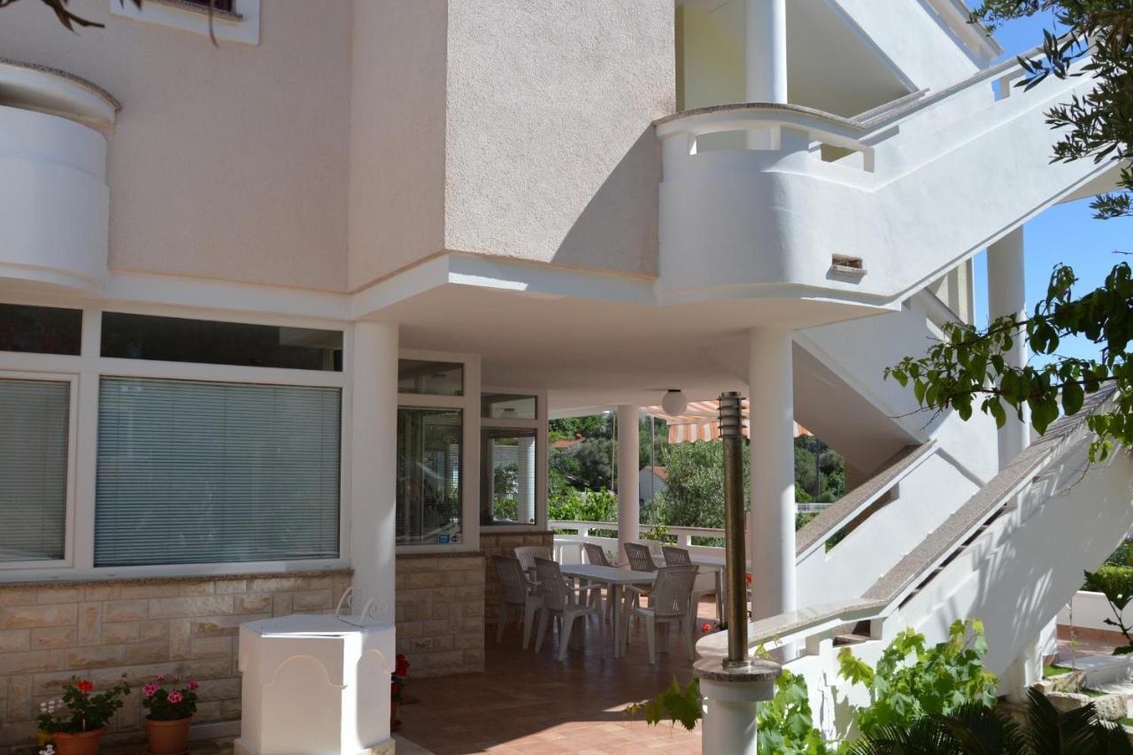 לון Apartments And Rooms By The Sea Jakisnica, Pag - 4160 מראה חיצוני תמונה