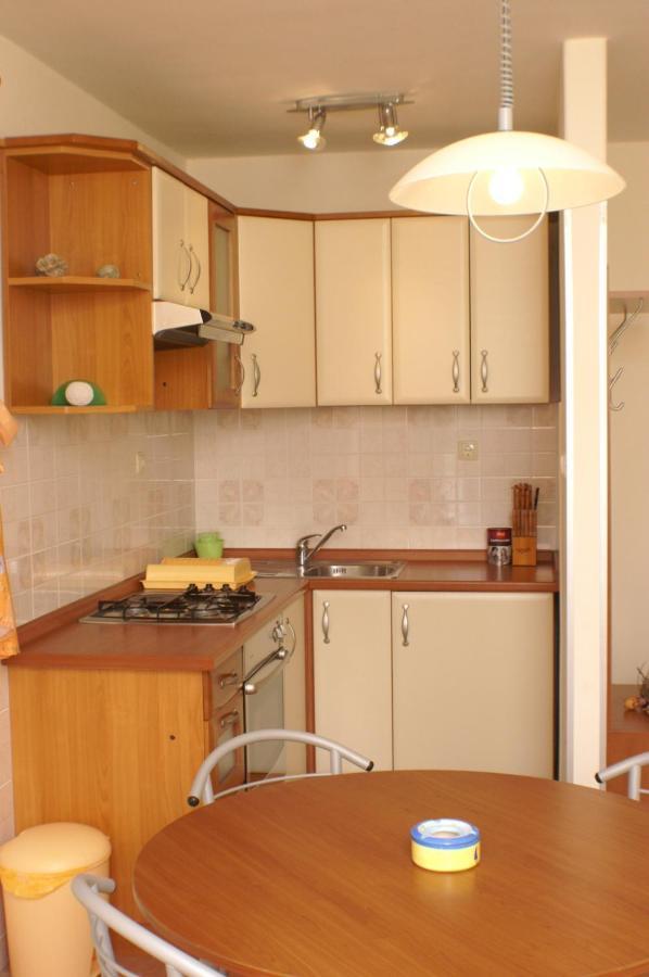 לון Apartments And Rooms By The Sea Jakisnica, Pag - 4160 מראה חיצוני תמונה